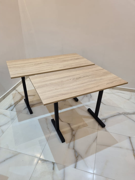 Bureau avec pieds en métal